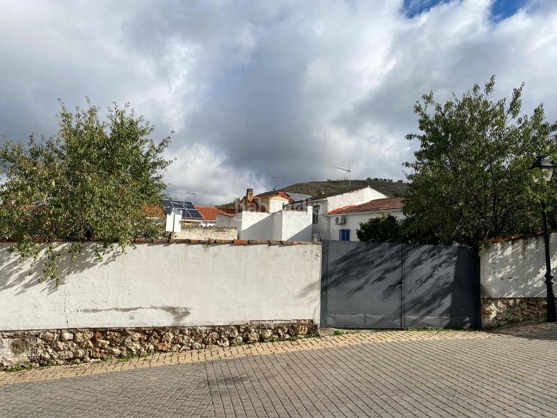 Foto 1c268abb-864a-4a82-9d99-a9f8d4461a14. Terreno residencial parcela en venta en Villalbilla pueblo Villalbilla