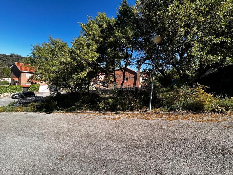 Foto cfa87da7-8163-434b-bfa5-b0526739f6b6. Terrain résidentiel dans Pioz