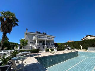 Chalet à Cabanillas del Campo. Gran villa en cabanillas del campo