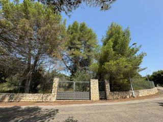 Terrain résidentiel à Pareja. Parcela en pareja de 1800m2 vallada en urbanizacion las anclas