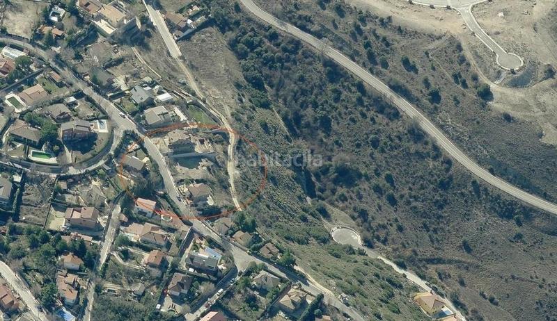 Foto 4a381b5a-7809-47b4-9b04-fe43d68b5568. Terreno residencial espectacular parcela en El Robledal !! en Villalbilla