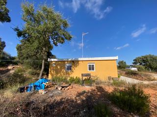 Chalet à Loranca de Tajuña. Parcela de 5.500 m2 con casa de 100 m2 en pioz