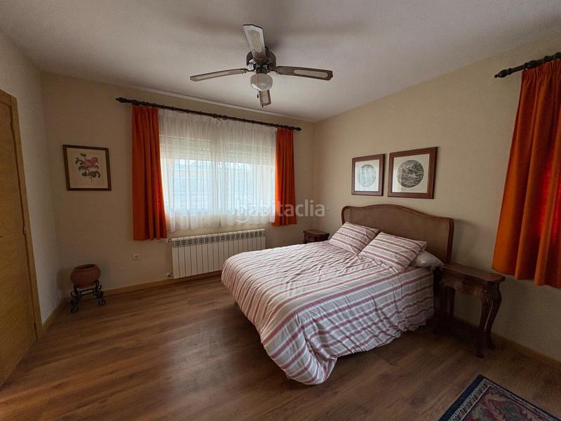 Foto ffd7bcad-63eb-41b7-bb03-9bb52f5b7e25. Chalet avec chauffage piscine dans Fuentenovilla