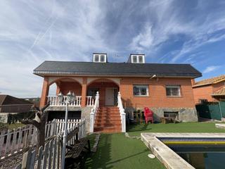 Chalet à Torrejón del Rey. Chalet independiente en  urb. señorío de muriel, torrejón del re