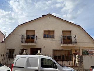 Chalet à Alovera. Chalet independiente en alovera