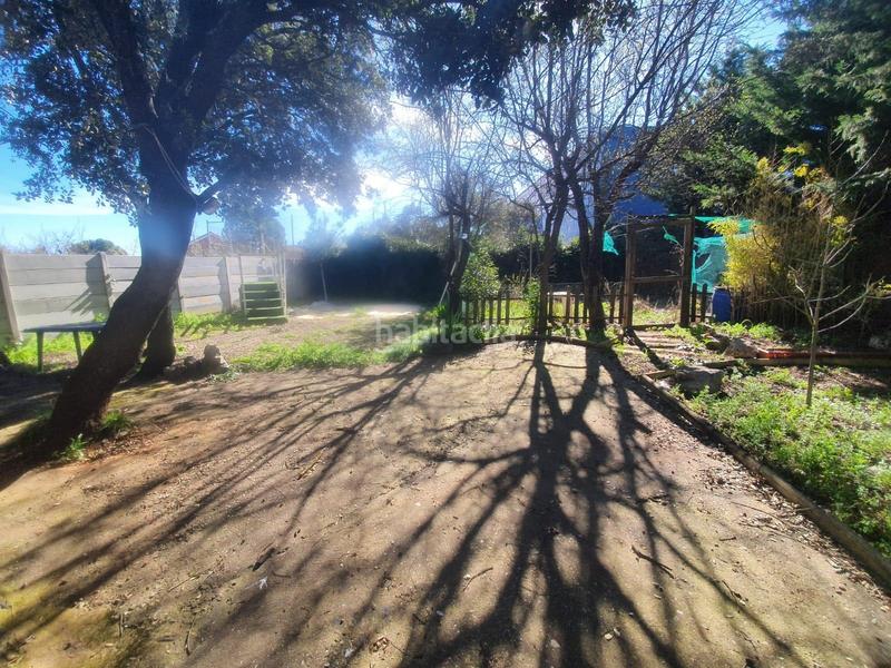 Foto f7895a64-552c-47d9-9882-54319af4b50f. Terrain résidentiel dans Pioz