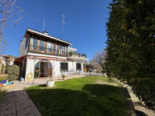 Chalet à Corpa. Espectacular chalet en corpa !!!!