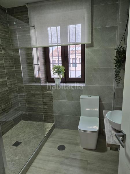 Foto 0ecceee5-18c2-450a-8b89-8b0f07b1e472. Chalet  con piscina en pleno centro en Villalbilla pueblo Villalbilla