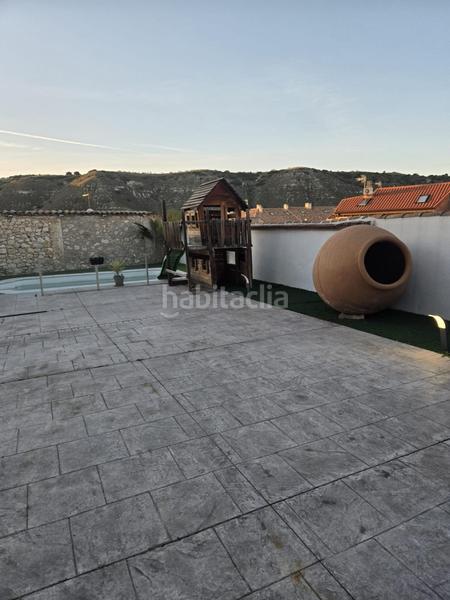 Foto b47c90c1-24e6-4e60-86d8-0cd842f5a7a5. Chalet  con piscina en pleno centro en Villalbilla pueblo Villalbilla