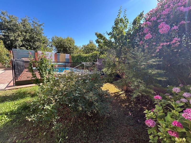 Foto 1769c8e1-063a-42f5-8e5f-e079e597bf84. Casa bifamiliare con riscaldamento parcheggio in Pioz