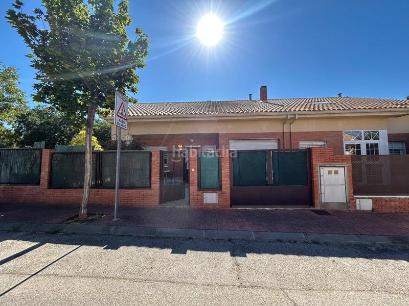 Foto 220e6a16-3c72-46e3-828d-5789e261ce30. Casa bifamiliare con riscaldamento parcheggio in Pioz