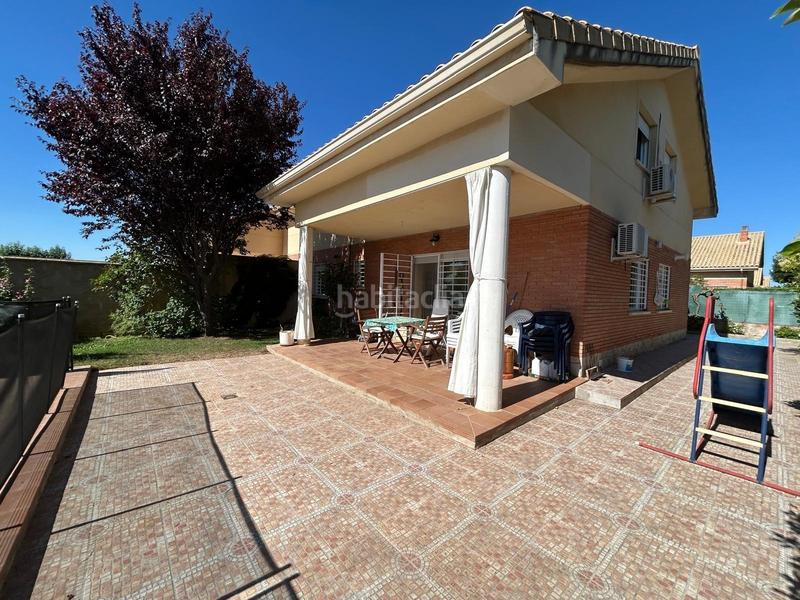 Foto 2ae42639-dea4-4602-80e3-e9dfa422124a. Casa bifamiliare con riscaldamento parcheggio in Pioz