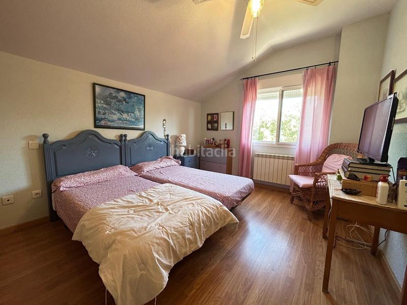 Foto 39d55784-e837-44ea-9596-ec3718e176a7. Casa bifamiliare con riscaldamento parcheggio in Pioz