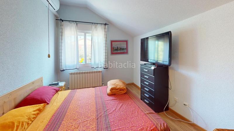 Foto fd207c38-93c7-48b4-ba80-d6f94a9526fe. Casa bifamiliare con riscaldamento parcheggio in Pioz