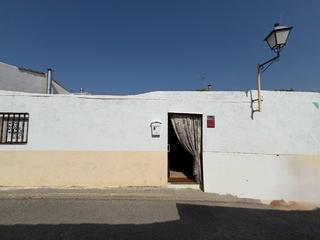 Casa adossada a Torres de la Alameda. Casa en el pueblo de torres de la alameda