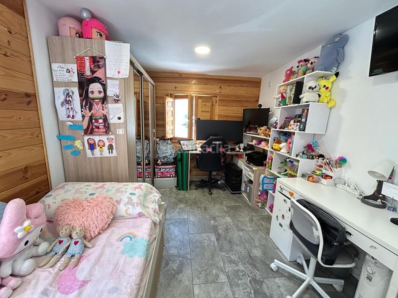 Foto 78d82d1e-d47e-4250-83d0-d76c410e07d6. Chalet avec parking dans El Robledal Villalbilla