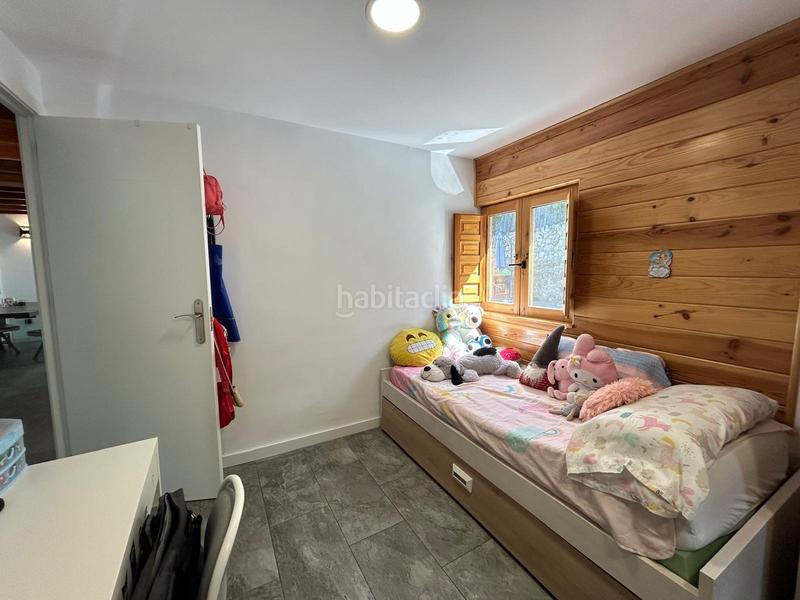 Foto c682fd21-34d1-49a0-912a-586d3e681c11. Chalet avec parking dans El Robledal Villalbilla