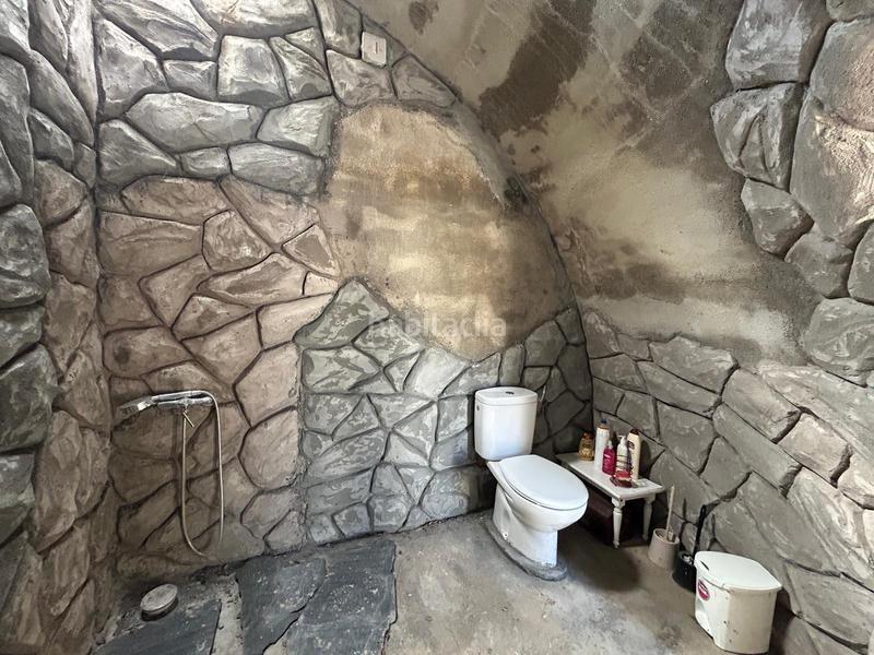 Foto 2997e0d8-5617-45b2-bdeb-47771f58b10d. Terreno residencial parcela urbana con diversas construcciones guadalajara en Hontoba