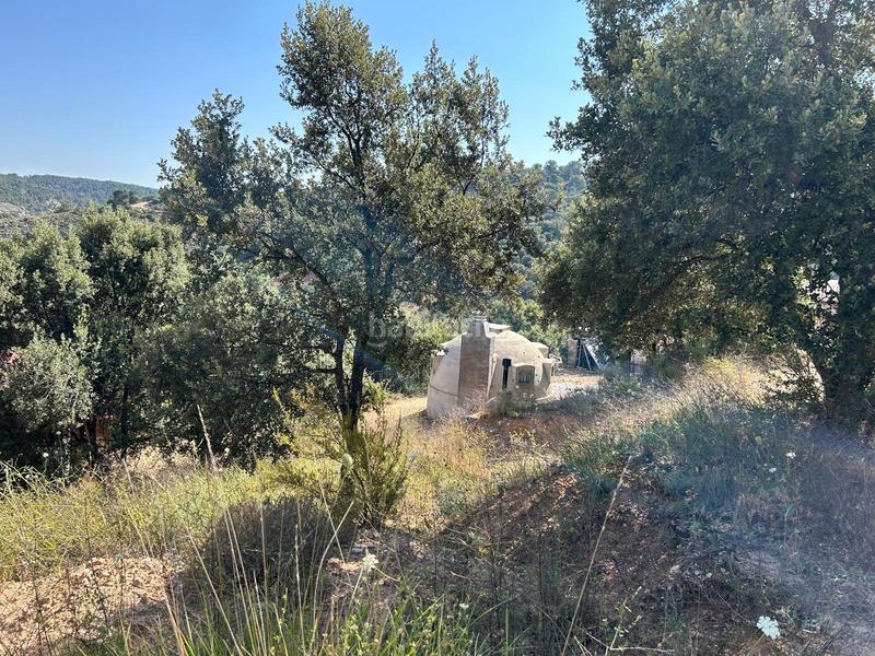 Foto 8a1f226b-d2e4-4388-8c14-3531555555c7. Terreno residencial parcela urbana con diversas construcciones guadalajara en Hontoba