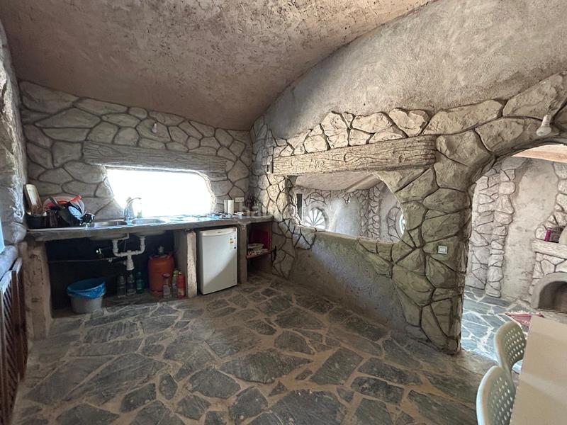 Foto a56e00dd-c4ca-4c22-a7bd-d2e877e6332b. Terreno residencial parcela urbana con diversas construcciones guadalajara en Hontoba