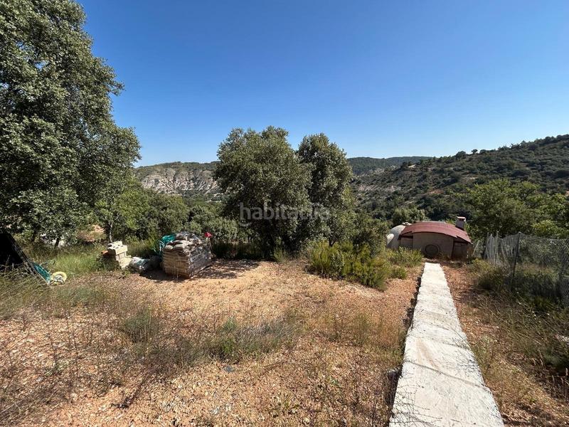 Foto b771a7f6-28b1-4636-9353-4b128f13f8be. Terreno residencial parcela urbana con diversas construcciones guadalajara en Hontoba