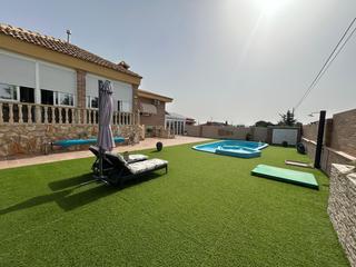 Chalet in Torrejón del Rey. Chalet con piscina en torrejon del rey