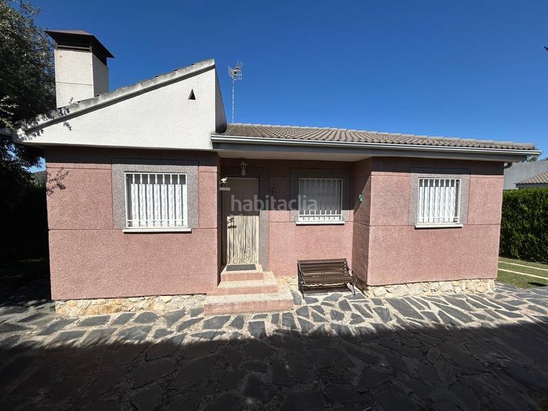 Foto 7d47cd22-7d93-40df-9fc6-3af6c8f983f2. Xalet amb calefacció piscina a Fuentenovilla