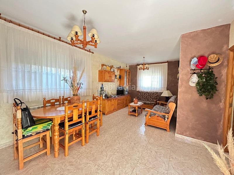 Foto c026cade-dce5-4441-abe2-24005f87eec6. Xalet amb calefacció piscina a Fuentenovilla