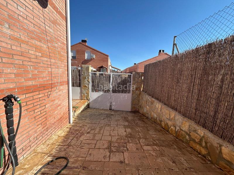 Foto 61f420be-6354-459c-b968-29a474dfc451. Chalet  pareado en venta en Pioz