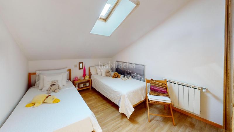 Foto f5a2cd4c-c497-499e-907c-fa9b66cbd489. Chalet  pareado en venta en Pioz