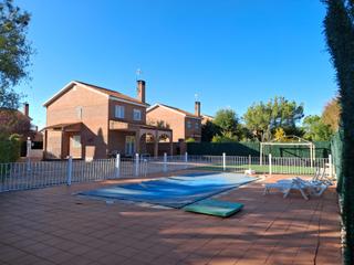 Chalet à Pioz. Chalet independiente zona bosque del henares pioz