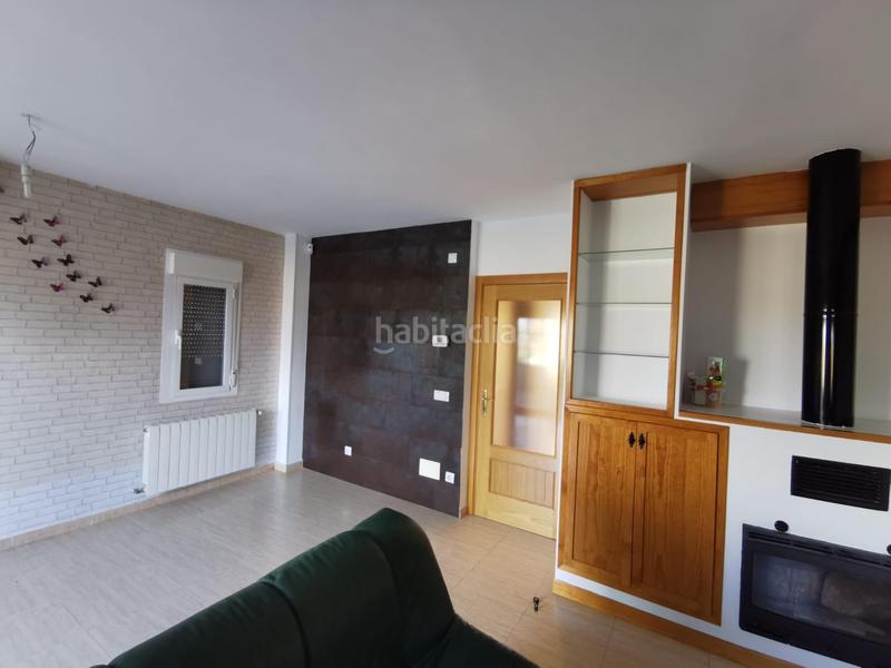 Foto 02d0918f-f2f4-4abc-a1f5-7a3522025c37. Maison jumelée dans Pioz