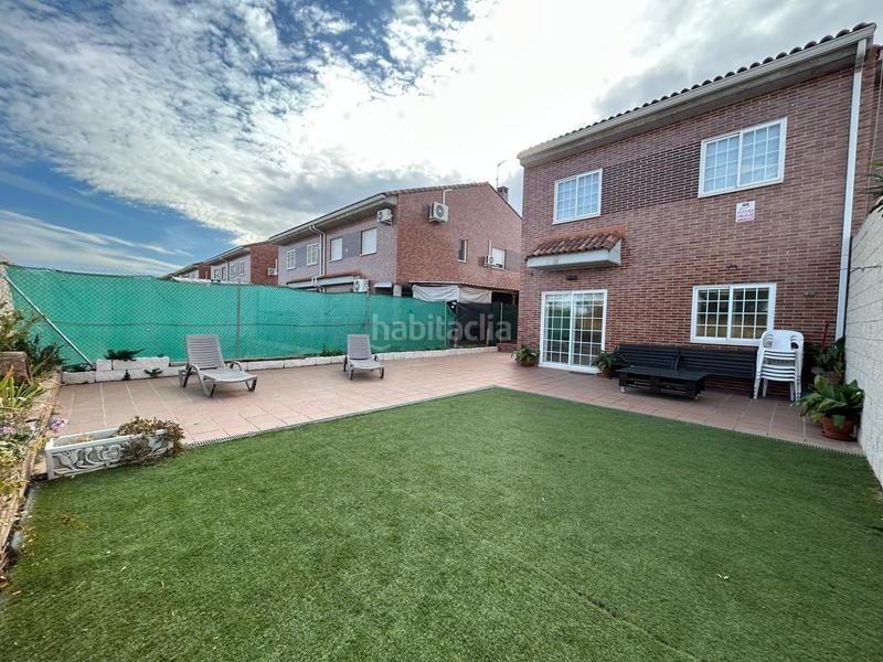 Foto 639dd828-3265-4613-afb8-d151a3a68d73. Maison jumelée dans Pioz