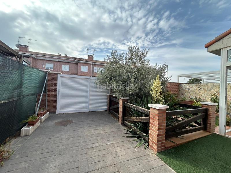 Foto 9458e8b2-e6f0-4903-917b-1ccddb0c3697. Maison jumelée dans Pioz