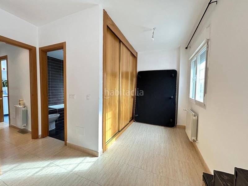 Foto bdaf86dd-64ad-4169-9d31-2380423aa74e. Maison jumelée dans Pioz