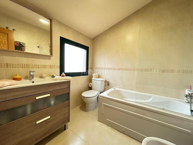 Foto 525c6b4e-2617-4c96-b098-2312aaf5e297. Maison jumelée avec chauffage dans Pioz