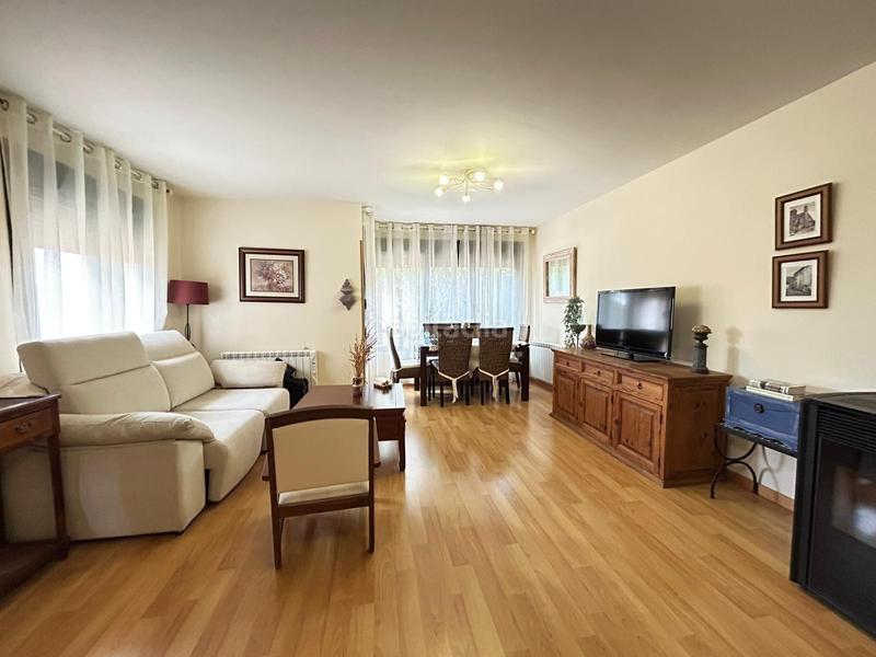 Foto b5b703c1-94ac-43d4-b54d-4d72624b4094. Maison jumelée avec chauffage dans Pioz