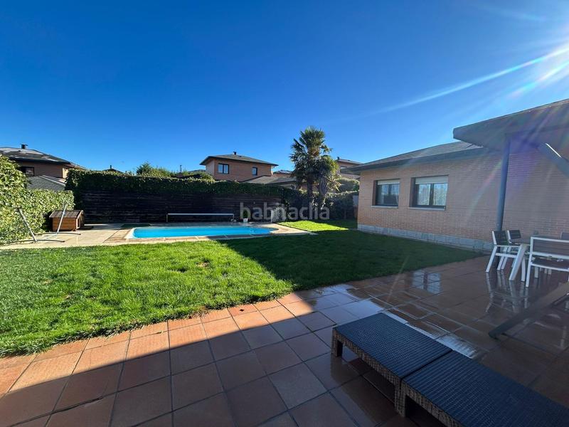 Foto 8bab063b-b0be-40b7-b7c3-765e87416c0e. Chalet mit heizung parking pool in Cabanillas del Campo