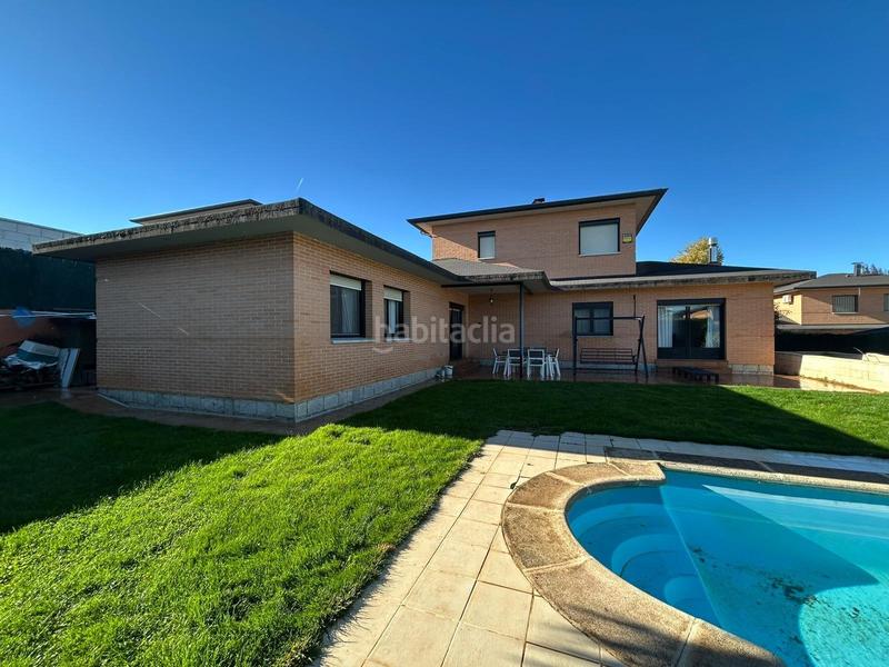 Foto a75c8b78-5601-4f43-9429-804e6c6867b2. Xalet amb calefacció aparcament piscina a Cabanillas del Campo