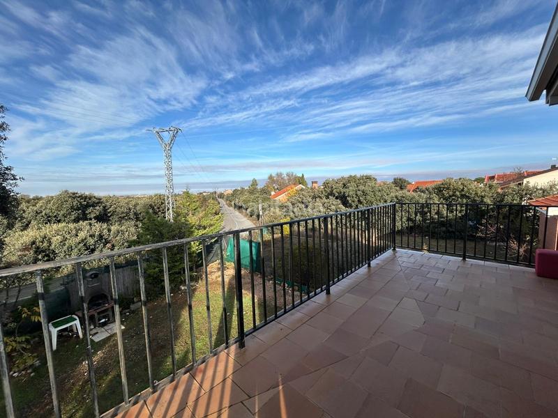 Foto 4369b935-343f-48ee-929d-4b2539c09f6a. Xalet amb aparcament a Pioz