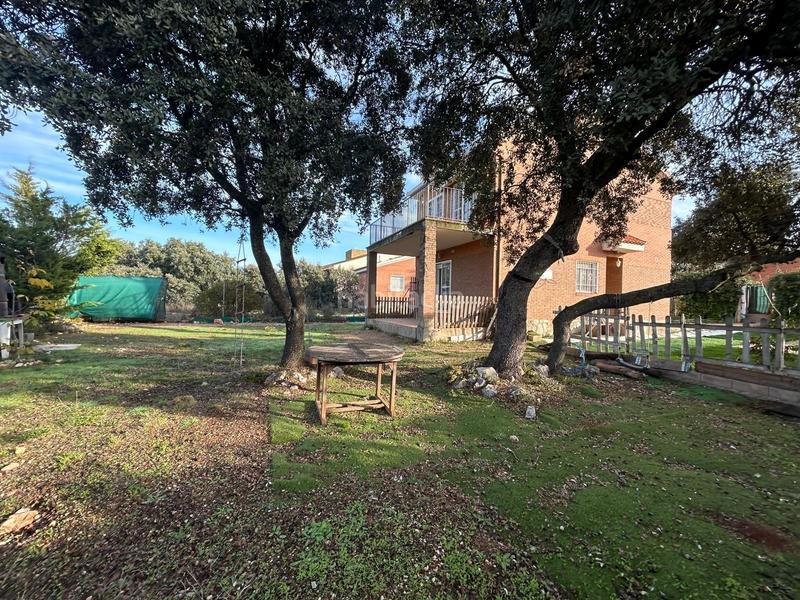 Foto b5160f2c-c7d2-48c1-a5cd-b159c4661a3f. Xalet amb aparcament a Pioz