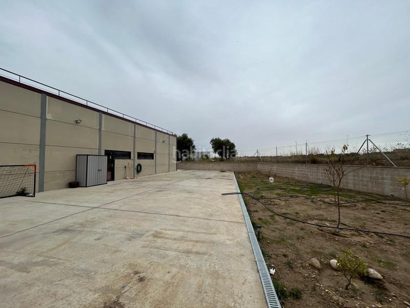 Foto 01234703-b695-40b3-a59f-ccd67970d51d. Fabrikhalle in Villalbilla pueblo Villalbilla