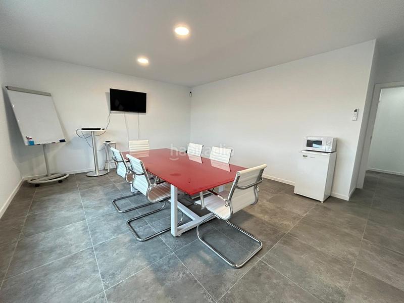 Foto 100128e6-e1ff-4db7-8b20-ed578b4bec72. Fabrikhalle in Villalbilla pueblo Villalbilla