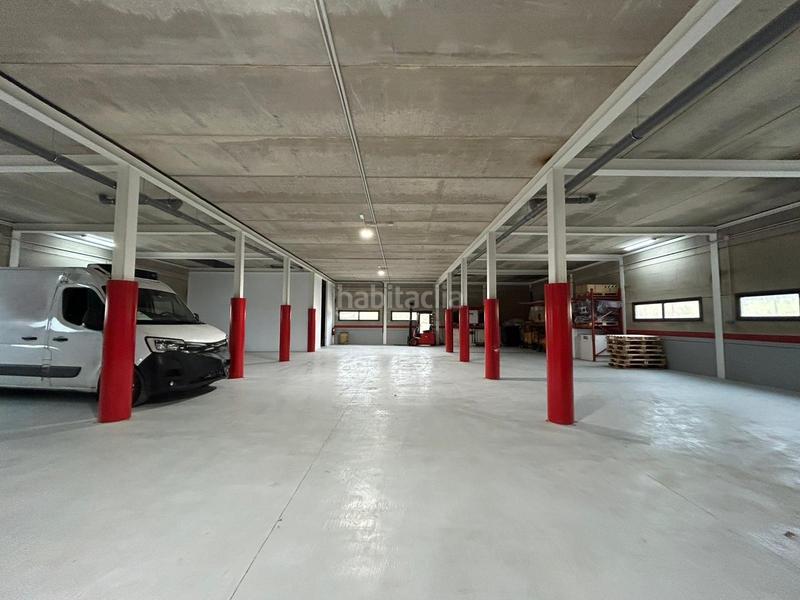 Foto 411869dc-fdbb-4de7-934c-d94c89600c1e. Fabrikhalle in Villalbilla pueblo Villalbilla