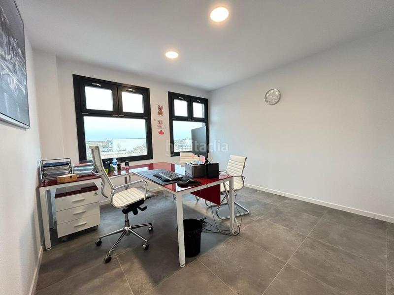 Foto 60933a3c-90fb-47f4-b65b-cafcd5d5c542. Fabrikhalle in Villalbilla pueblo Villalbilla