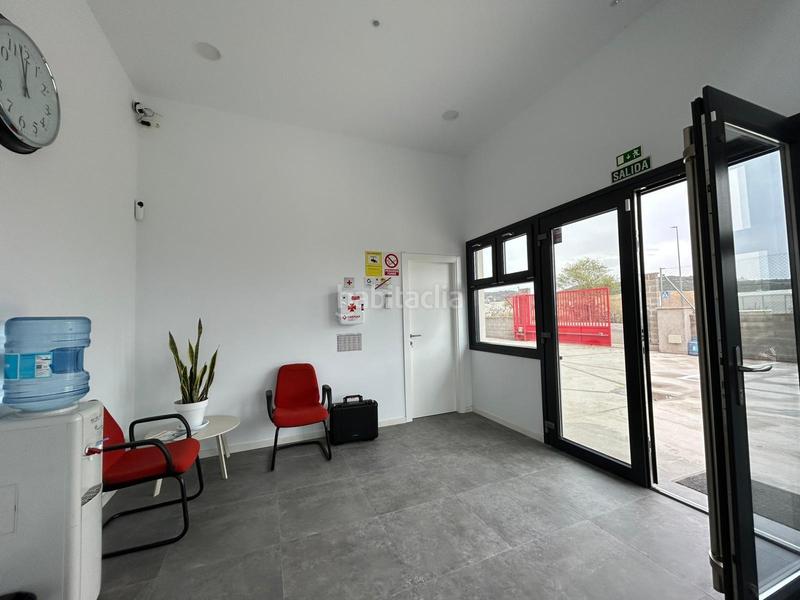 Foto 68a9b2ee-adaf-4d1a-b305-2003b7045725. Fabrikhalle in Villalbilla pueblo Villalbilla