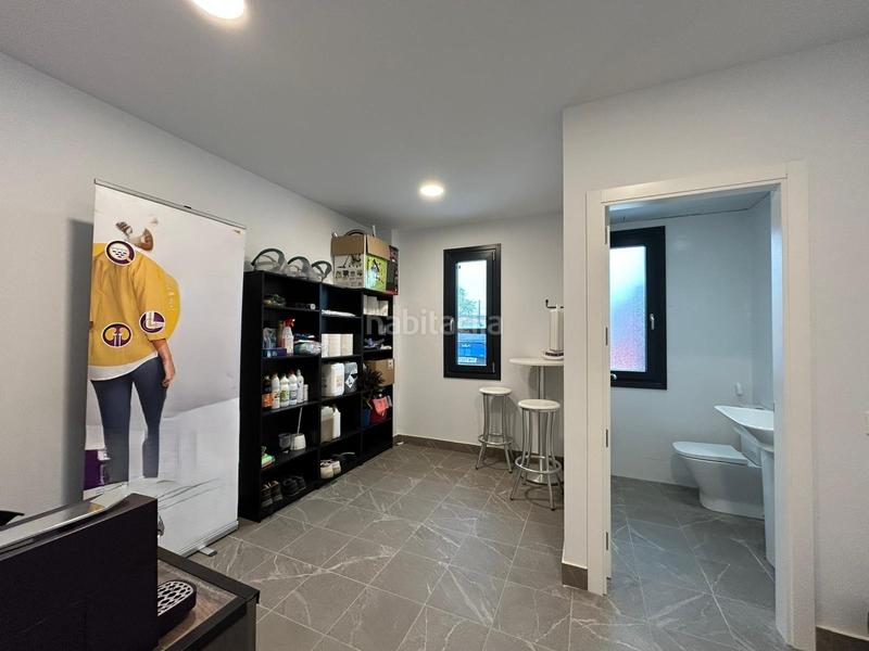 Foto 82e214e9-5be5-49be-81cb-1c265f87f574. Fabrikhalle in Villalbilla pueblo Villalbilla