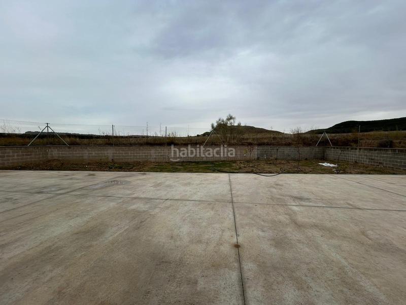 Foto 87eaf429-1de9-4562-98ce-3da65c06b4bb. Fabrikhalle in Villalbilla pueblo Villalbilla