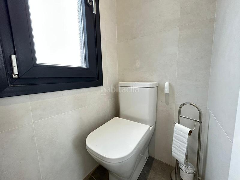 Foto 9a1da5da-7650-4664-a05e-e7b9de601509. Fabrikhalle in Villalbilla pueblo Villalbilla