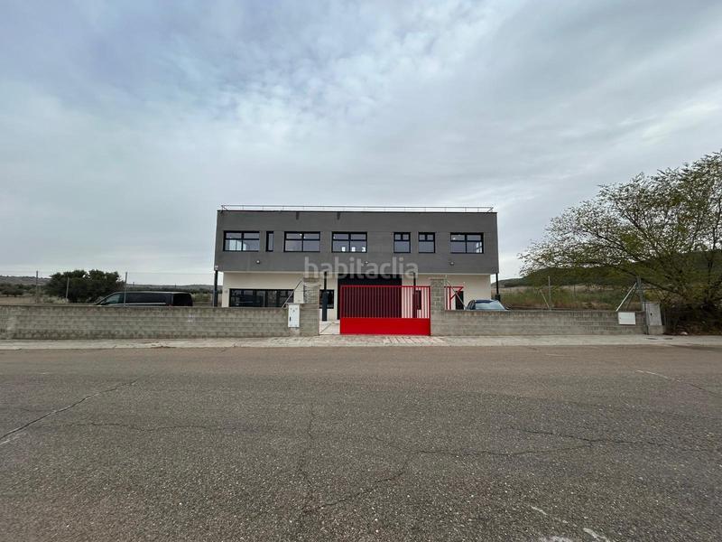 Foto a7b648e6-5bb9-48e7-b33d-861c85cbce54. Fabrikhalle in Villalbilla pueblo Villalbilla